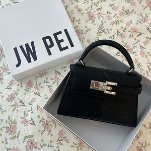 JW PEI purse